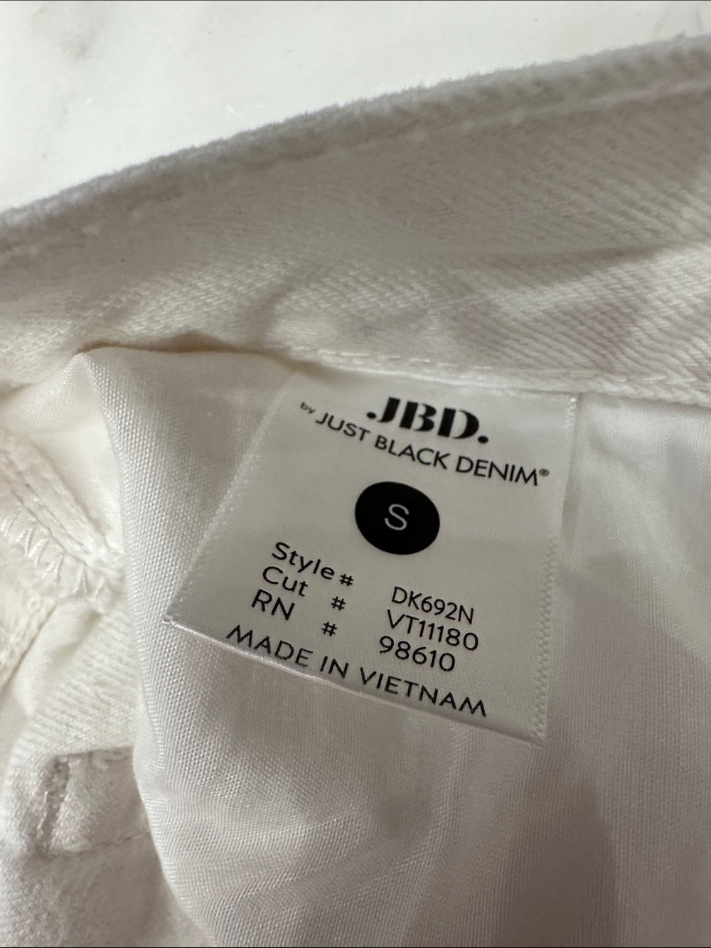 JBD small white denim frayed maxi skirt. Great condition - Picture 5 of 5